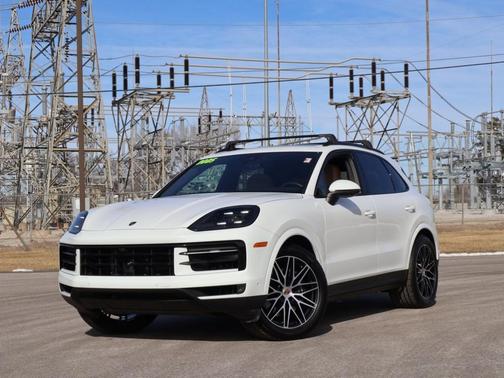 2025 Porsche Cayenne Base