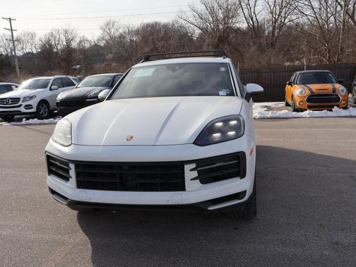 2025 Porsche Cayenne Base
