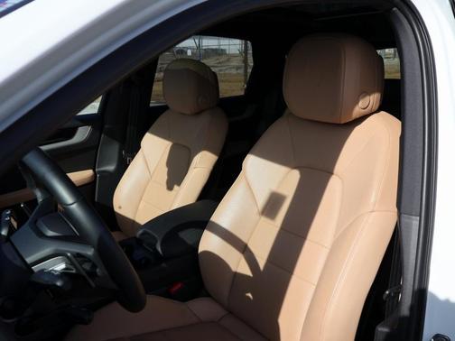 2025 Porsche Cayenne Base