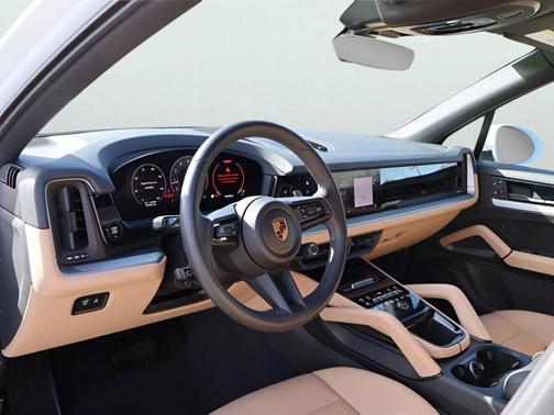 2025 Porsche Cayenne Base