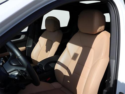 2025 Porsche Cayenne Base