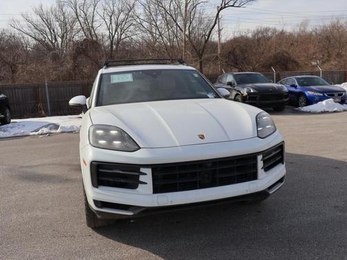 2025 Porsche Cayenne Base