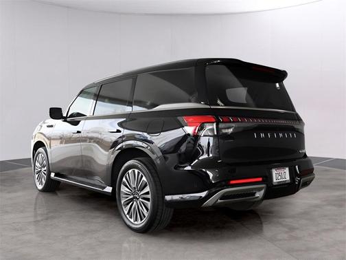 2025 INFINITI QX80 SENSORY
