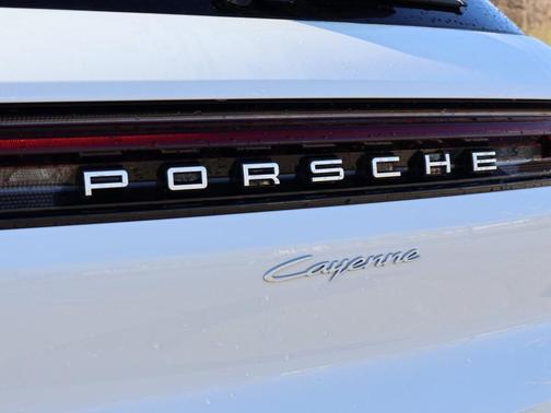 2024 Porsche Cayenne Base