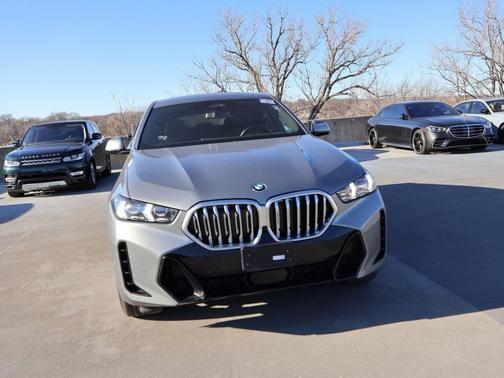 2025 BMW X6 xDrive40i