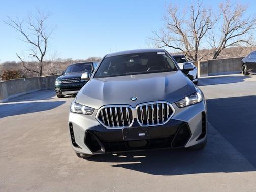 2025 BMW X6 xDrive40i