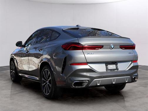 2025 BMW X6 xDrive40i
