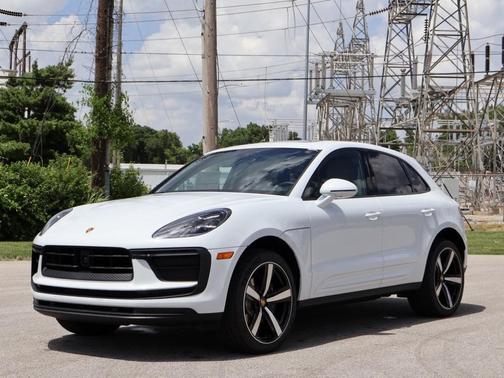 2025 Porsche Macan 
