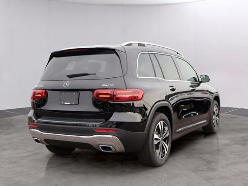 2025 Mercedes-Benz GLB 250 Base 4MATIC