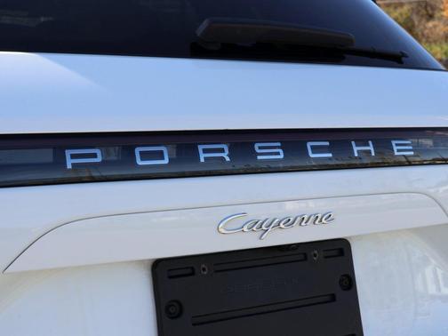 2023 Porsche Cayenne 