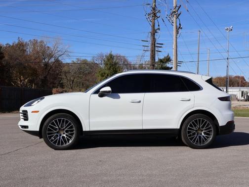 2023 Porsche Cayenne 