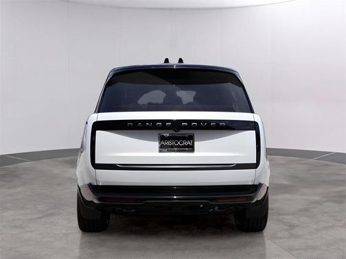 2025 Land Rover Range Rover P530 SE