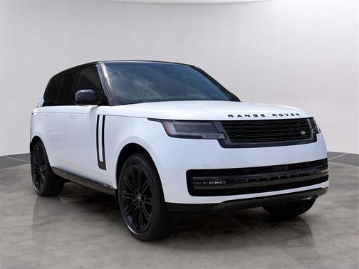 2025 Land Rover Range Rover P530 SE