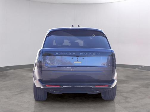 2025 Land Rover Range Rover P530 SE