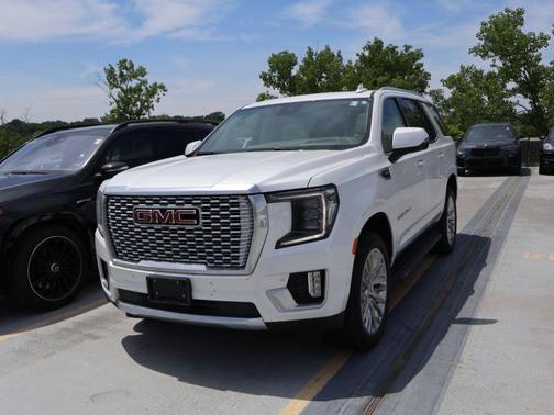White Frost Tri-Coat 2023 GMC Yukon Denali