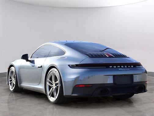 2025 Porsche 911 Carrera