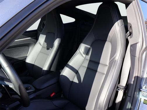 2025 Porsche 911 Carrera