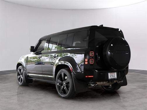 2025 Land Rover Defender P525 V8