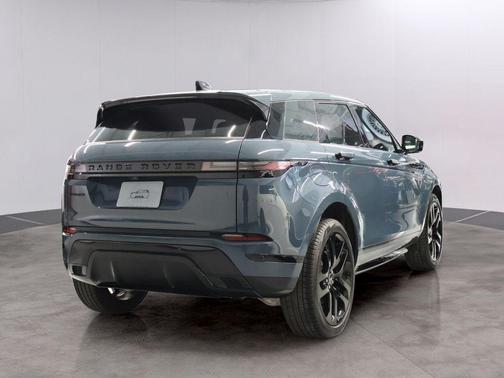 2026 Land Rover Range Rover Evoque Dynamic SE