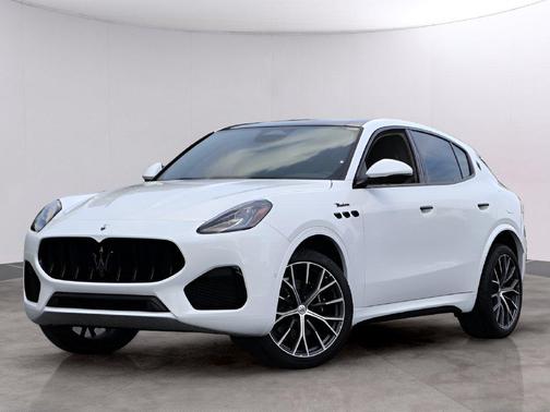 Bianco 2026 Maserati Grecale Modena