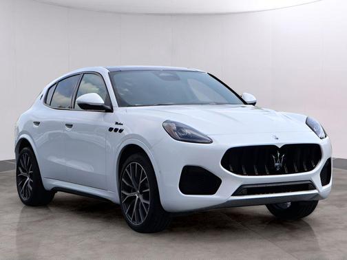 Bianco 2026 Maserati Grecale Modena