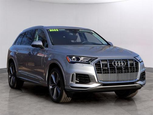 2022 Audi Q7 55 Premium Plus