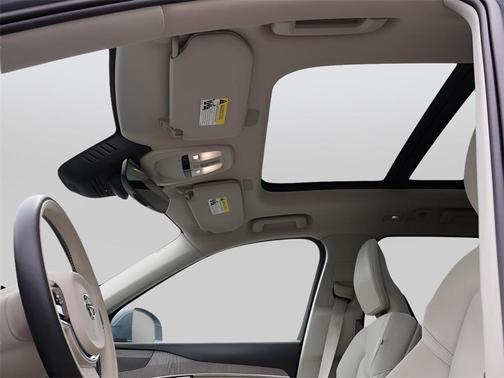 2023 Volvo XC90 Recharge Plug-In Hybrid T8 Plus 6 Passenger