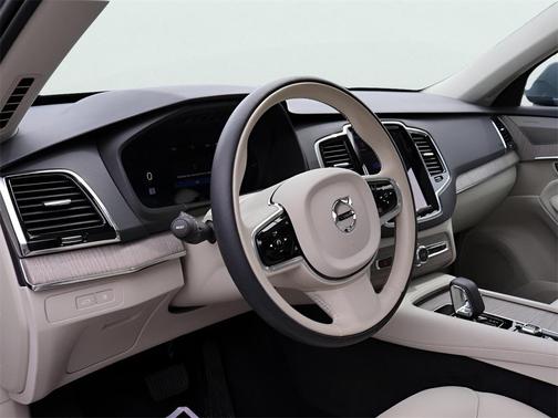 2023 Volvo XC90 Recharge Plug-In Hybrid T8 Plus 6 Passenger