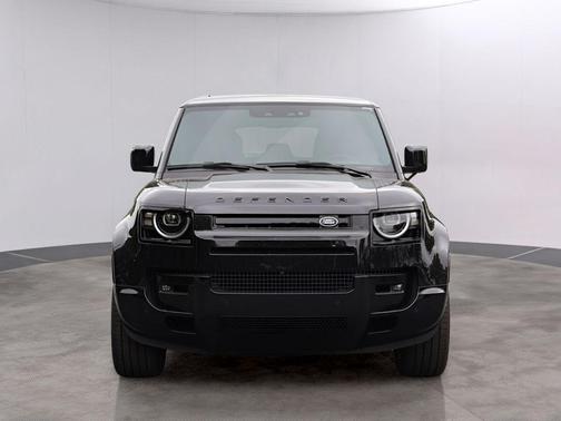 Santorini Black 2026 Land Rover Defender P400 X-Dynamic SE