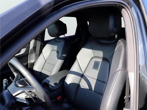 2025 Porsche Cayenne Base