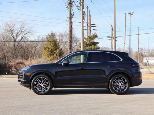 2025 Porsche Cayenne Base