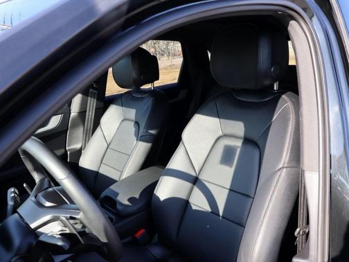 2025 Porsche Cayenne Base