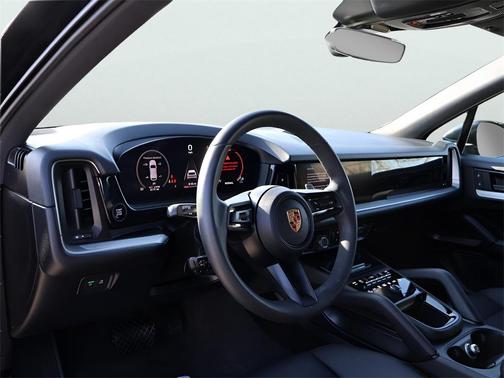 2025 Porsche Cayenne Base