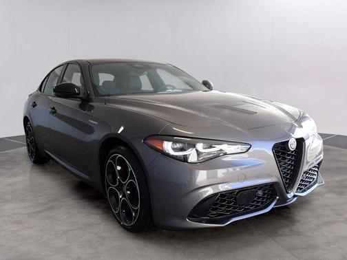 2025 Alfa Romeo Giulia Veloce