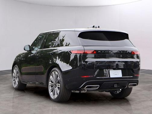Santorini Black 2026 Land Rover Range Rover Sport P400 Dynamic SE