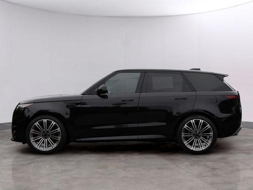 Santorini Black 2026 Land Rover Range Rover Sport P400 Dynamic SE