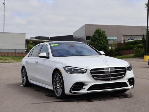 Moonlight 2025 Mercedes-Benz S-Class Base