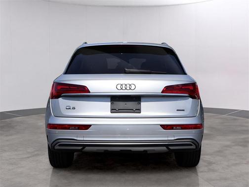 2023 Audi Q5 40 Premium Plus