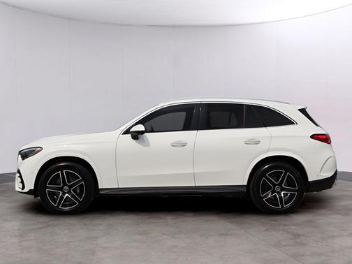2025 Mercedes-Benz GLC 300 Base 4MATIC