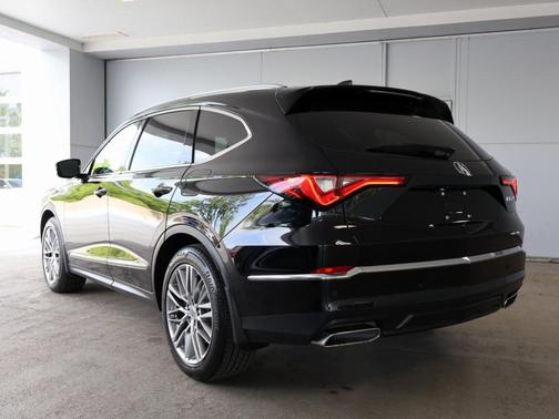 2023 Acura MDX Advance