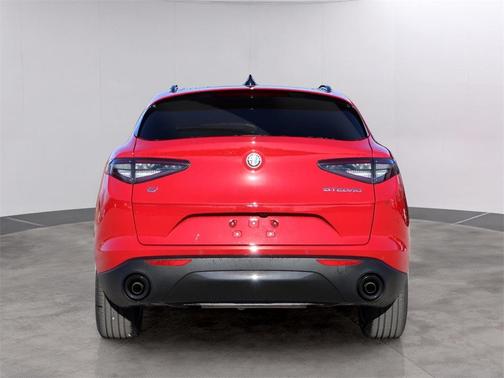 2025 Alfa Romeo Stelvio Base