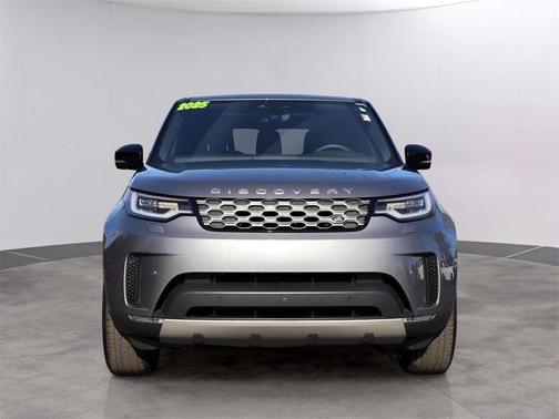 2025 Land Rover Discovery P300 S