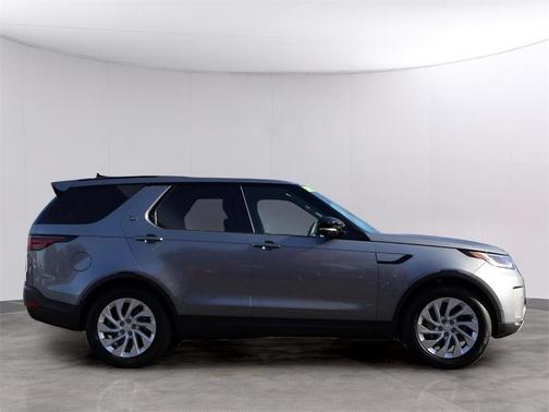 2025 Land Rover Discovery P300 S