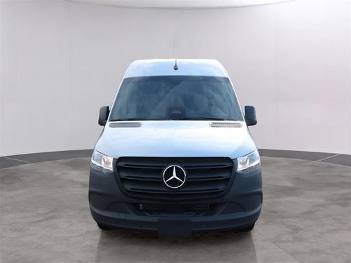 2025 Mercedes-Benz Sprinter 2500 Standard Roof