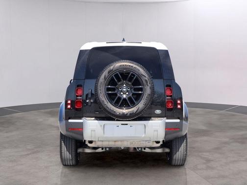 Santorini Black 2023 Land Rover Defender 110 SE