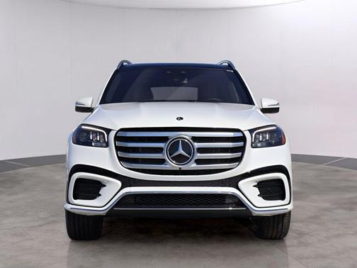 MANUFAKTUR Moonlight White Metallic 2026 Mercedes-Benz GLS 580 Base 4MATIC