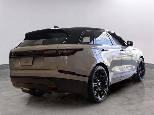 2026 Land Rover Range Rover Velar Dynamic SE