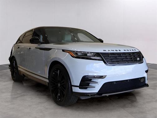 2026 Land Rover Range Rover Velar Dynamic SE