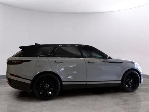 2026 Land Rover Range Rover Velar Dynamic SE