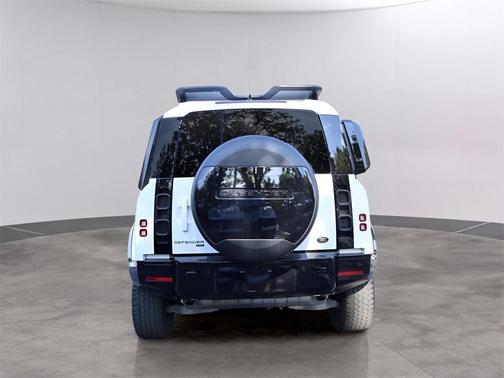 2022 Land Rover Defender 90 X-Dynamic S